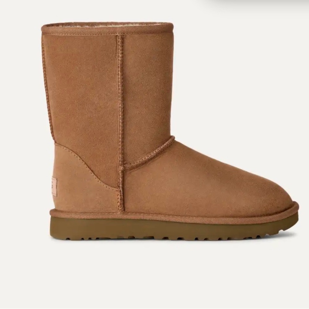 UGG Classic Suede Boots in Chestnut